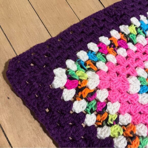 Hand Knit crocheted Cottage Square Granny Lap Blanket 72x32 - Picture 4 of 6